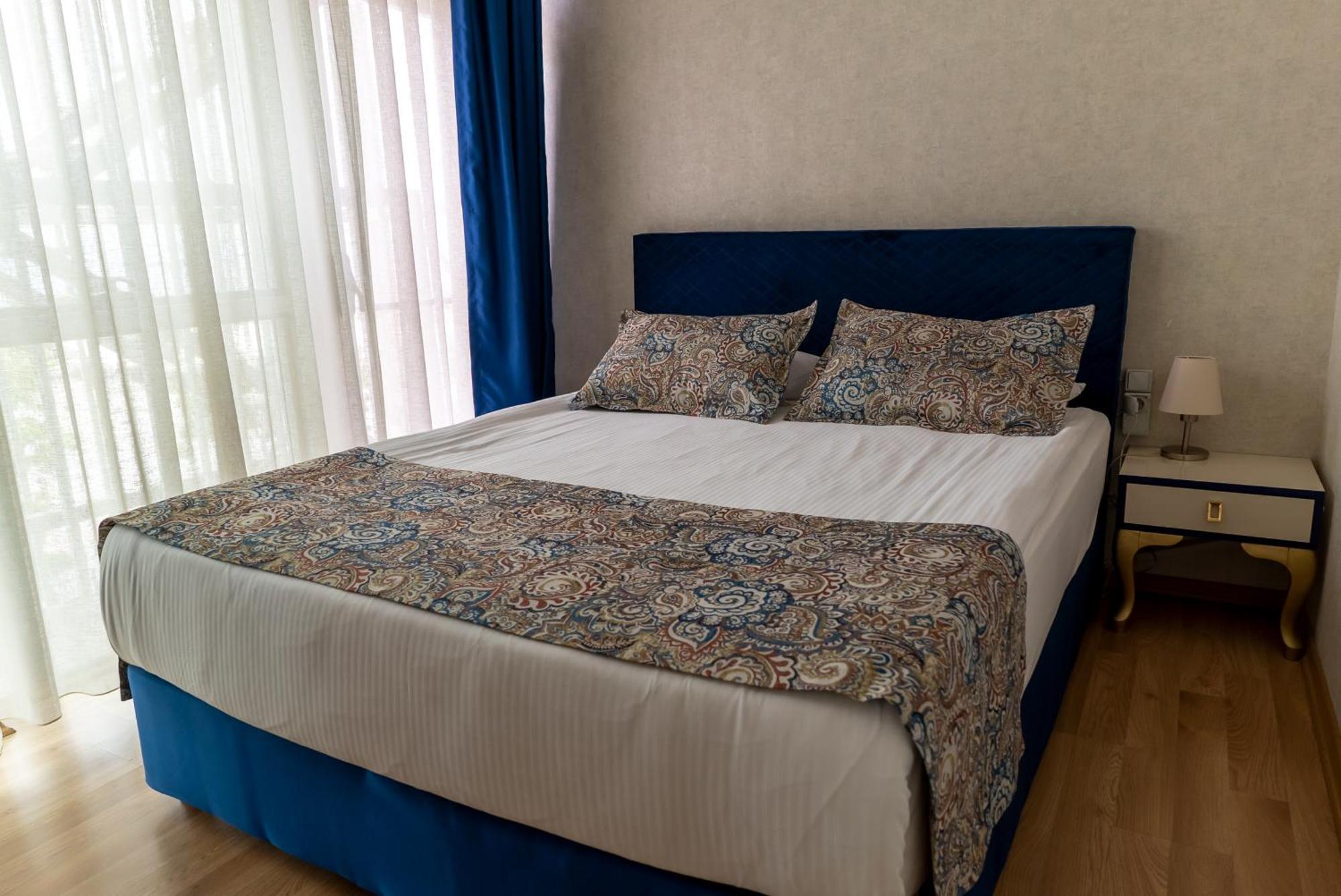 Grand Karot Hotel Ялова Екстериор снимка